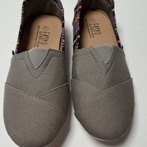 Easy USA Women's canvas slip on shoes flats USA 7